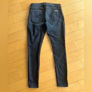Like NEW! Hudson skinny jeans